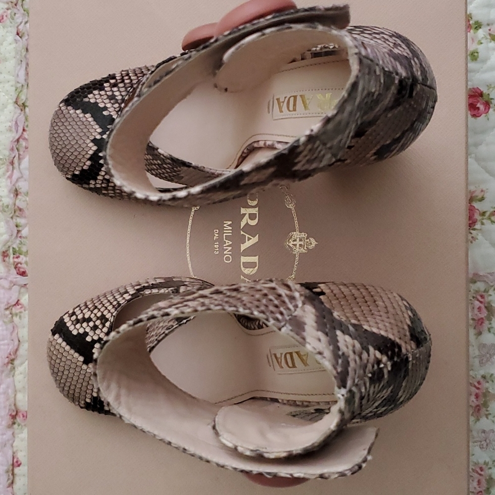 Prada python ankle strap marry jane pumps Calzature Donna Cipria button hot 37 7 - Picture 13 of 17